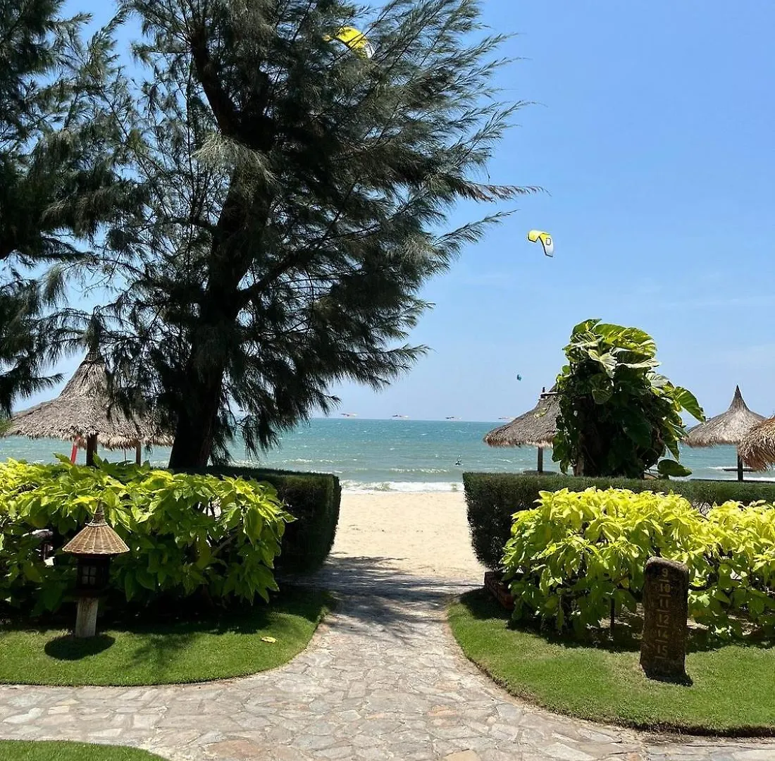 Cham Villas Resort Mui Ne 4*,  Vietnam
